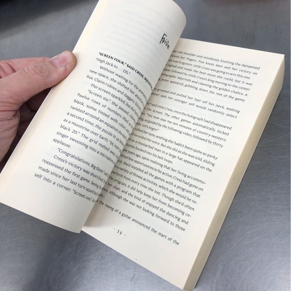 The Lunar Chronicles: Cress by: Marissa Meyer, paperback book - Picture 5 of 7